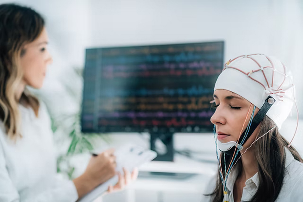 neurofeedback-eegq neurotherapeute et son patient en séance neurofeedback eegq